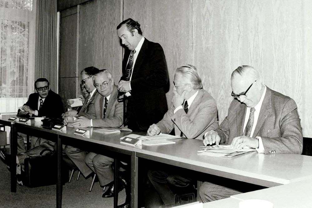 Von links: Friedrich Wilhelm Blecher, Hans-Georg Schlegel (verdeckt), Dr. Arno Debo, Karl-Heinz Dobbert, Dr. Heinz Jaeger, Günter Weis (BDPh), Theo Schmitt (BDPh), 1976