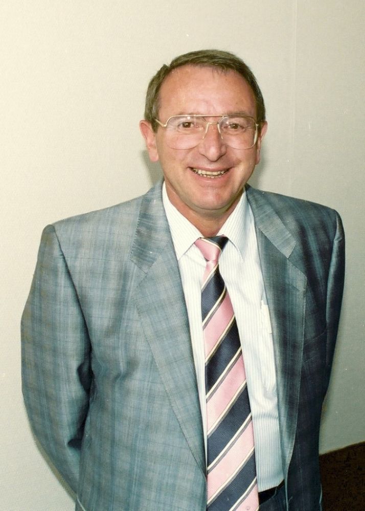 Guenter Bechtold, 1990.jpg