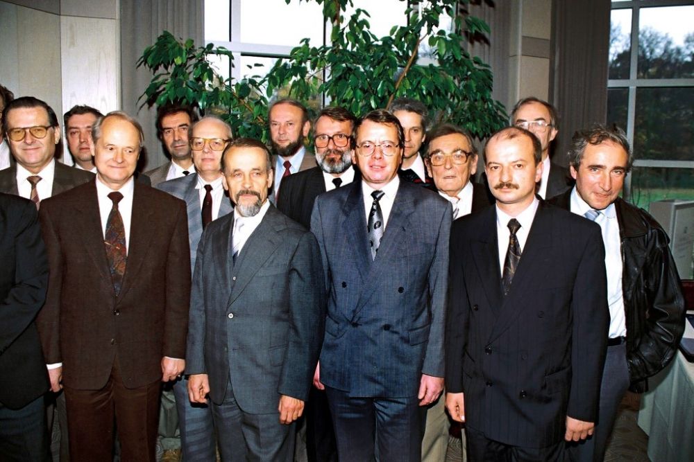 Neue Kollegen (vormals DDR-Pruefverband), November 1990.jpg
