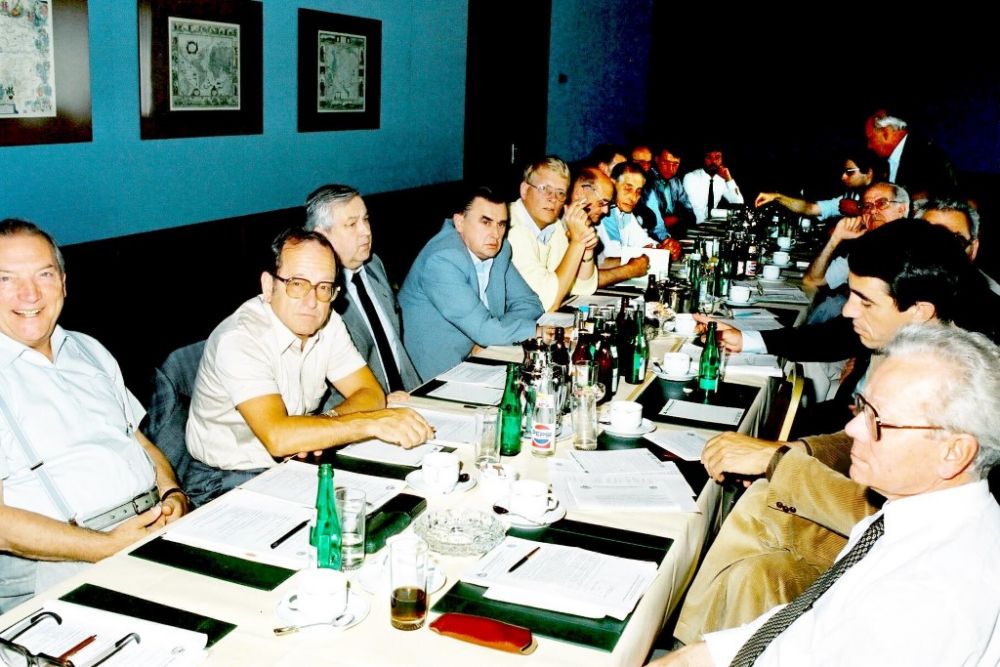 von links: Max Mahr, Ulrich Czimek, Hanns Zierer, Gerhard Krischke, Juergen Kastaun, 1986.jpg